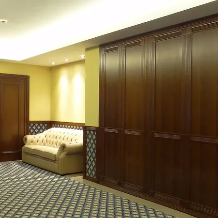 Centrum Hotel 3*