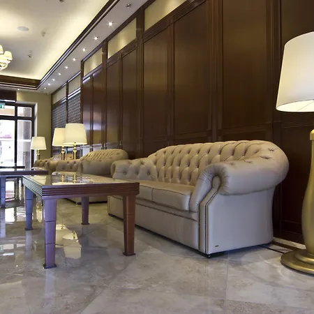 Centrum Hotel 3*