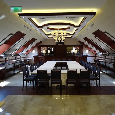 Centrum Hotel 3*