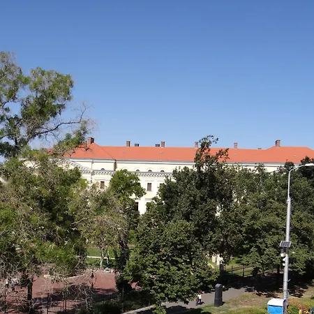 Centrum ديبريتْسين