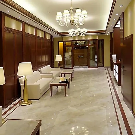 فندق Centrum ديبريتْسين