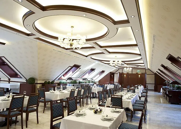 Centrum 3* Debreţin